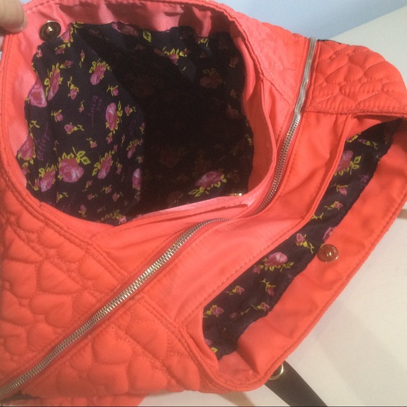 Betsey Johnson Pink Quilted Floral Interior Purse Bag Top Zip Black Accents - Picture 6 of 8